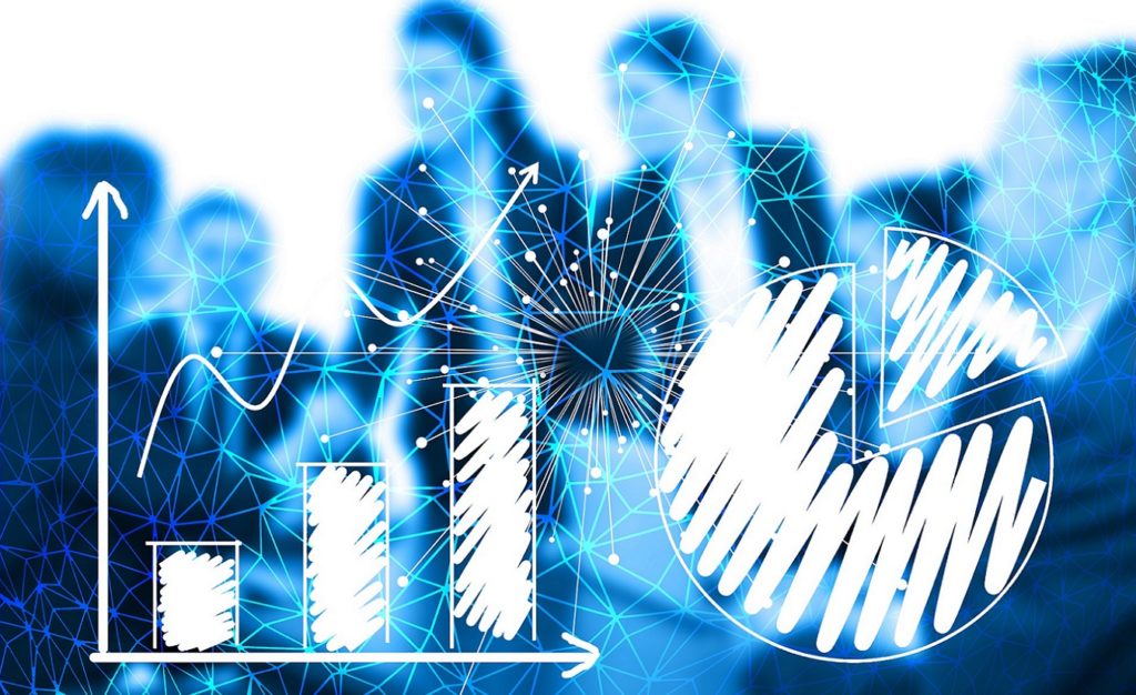 Geschäftsleute bei der Arbeit im Büro.