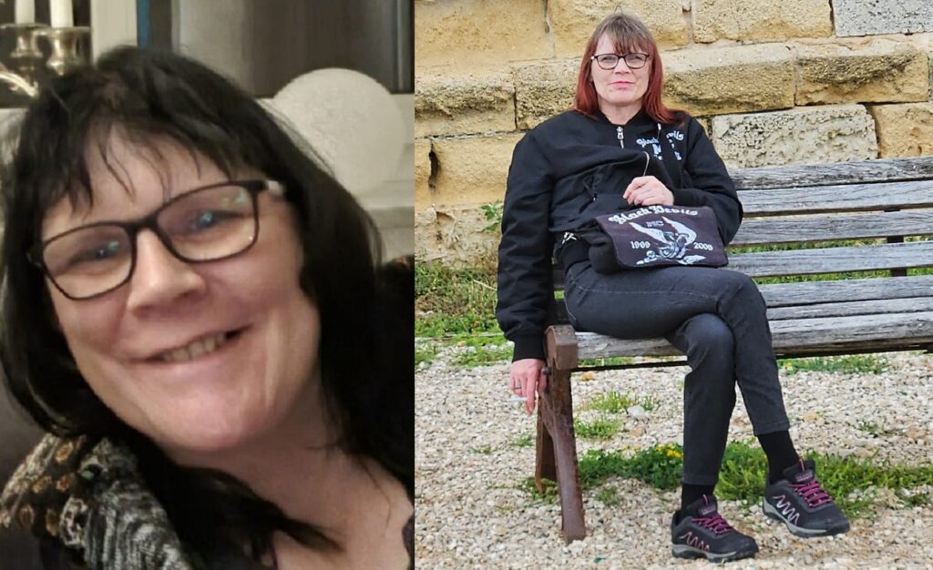 Linkes Bild: Nahaufnahme von Monika Trettenbach, einer Frau mit Multipler Sklerose, während sie lächelt. Rechtes Bild: Monika sitzt draußen auf einer Bank, hält eine Zigarette in der rechten Hand und trägt dunkle Kleidung mit einer Black Devils Tasche.